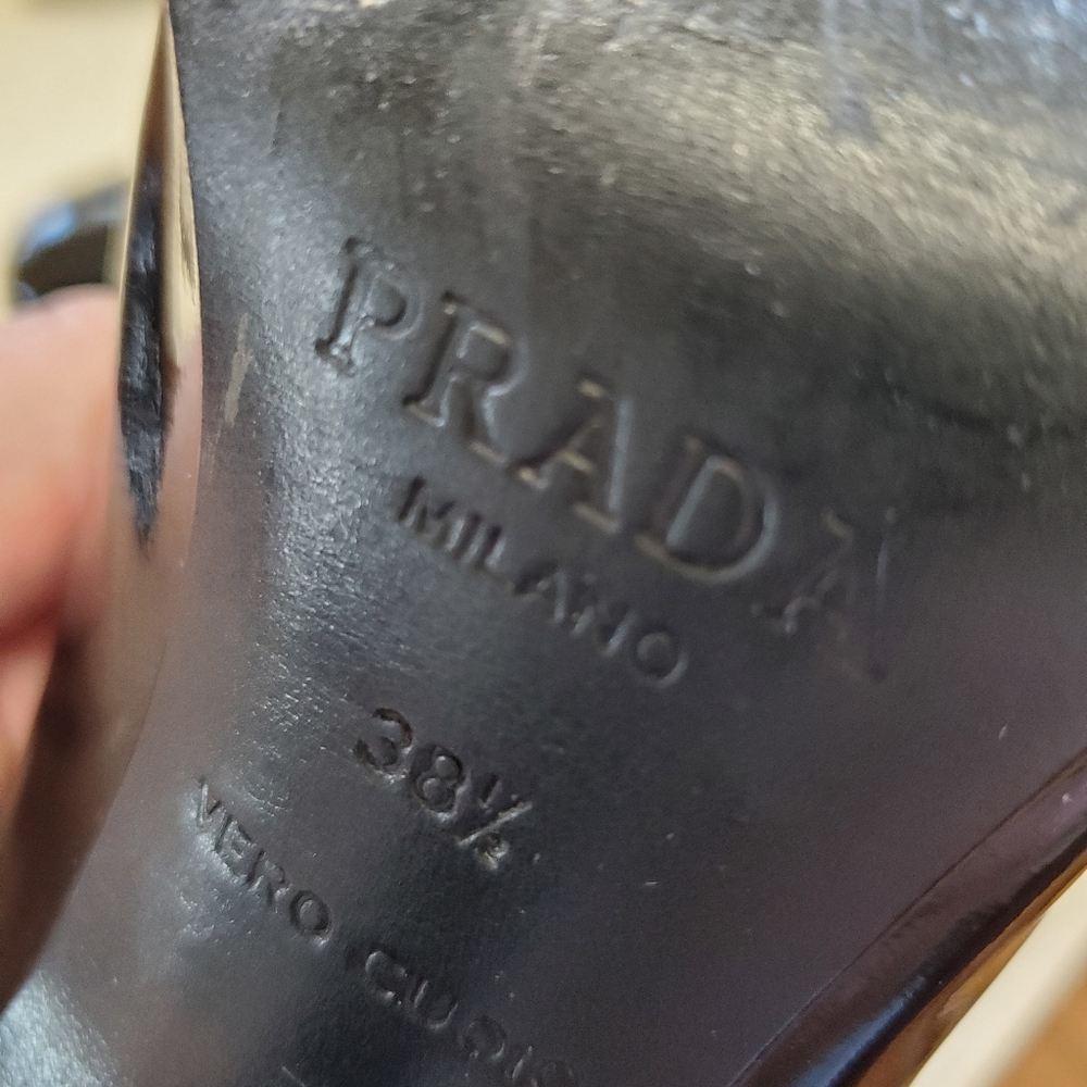 PRADA vintage patent leather heels - Picture 5 of 9